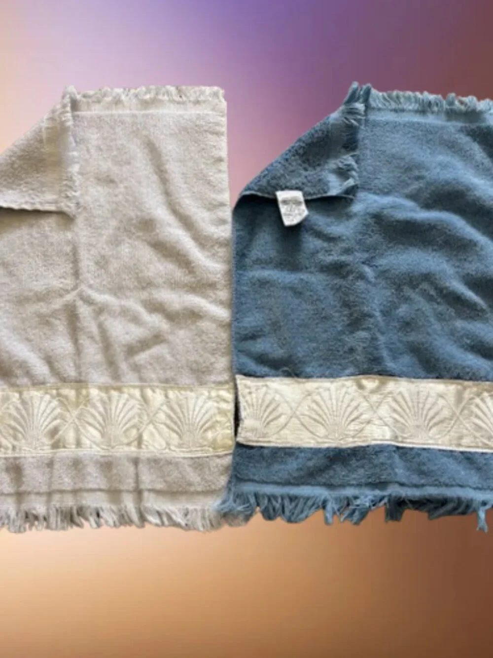 Vintage Embroidered 4-Piece Towel Set with Seashell Motif